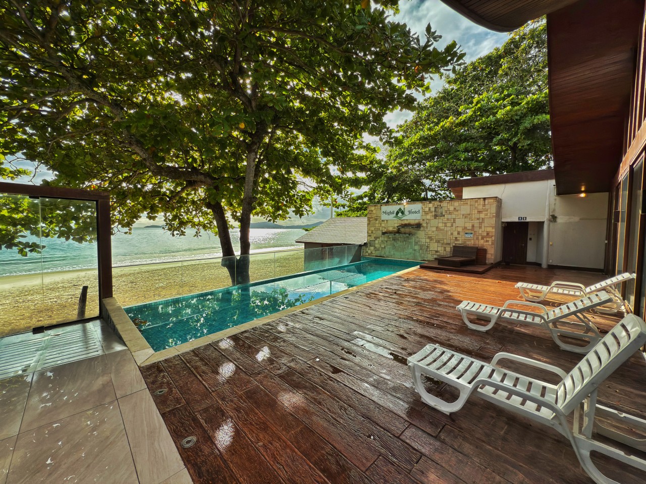 Piscina do hotel